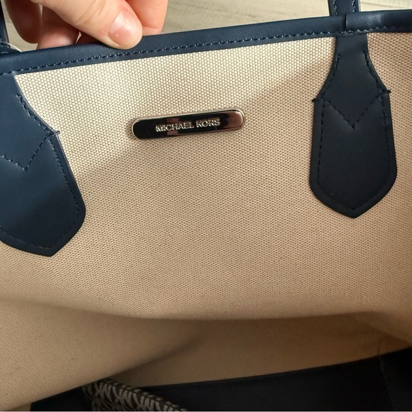 Michael Kors Eva Large Ombré Signature Tote